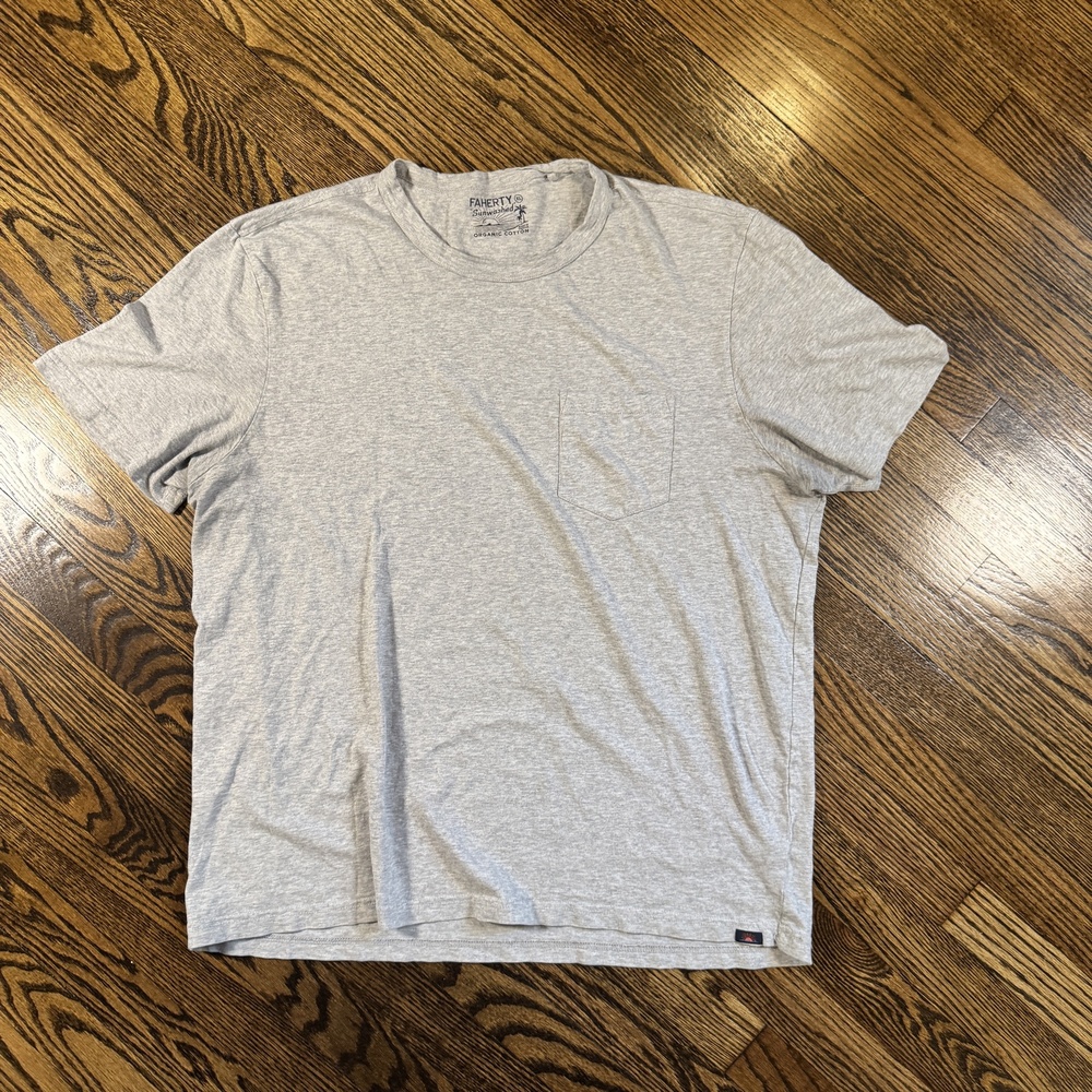 Faherty Shirt Mens XL Gray Sunwashed Organic Cotton Pocket Crewneck Soft Tee